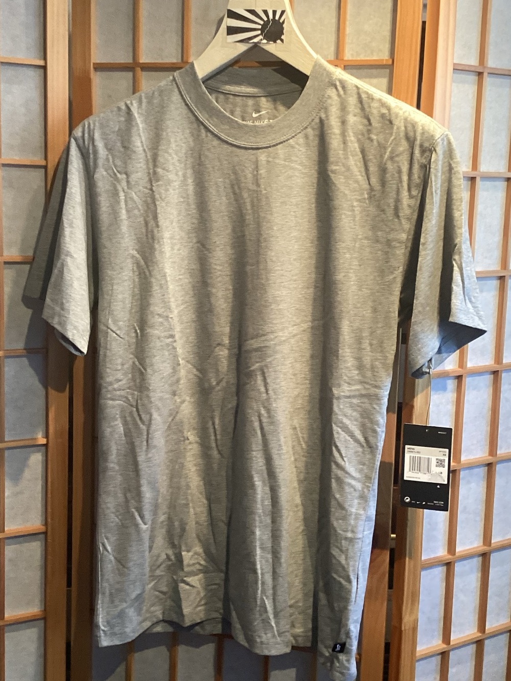 Nike SB Essentials Skate T-Shirt DB9975-063 Men's Size XS